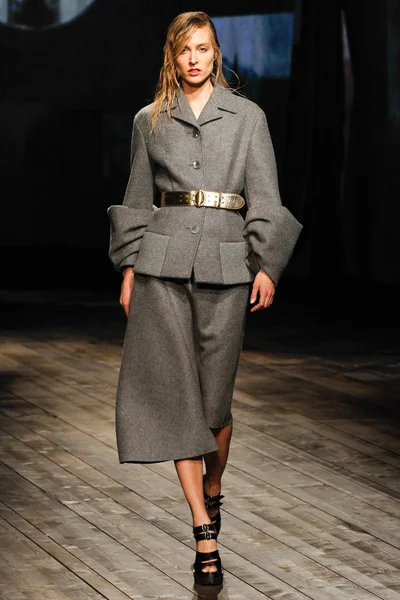 Look 6